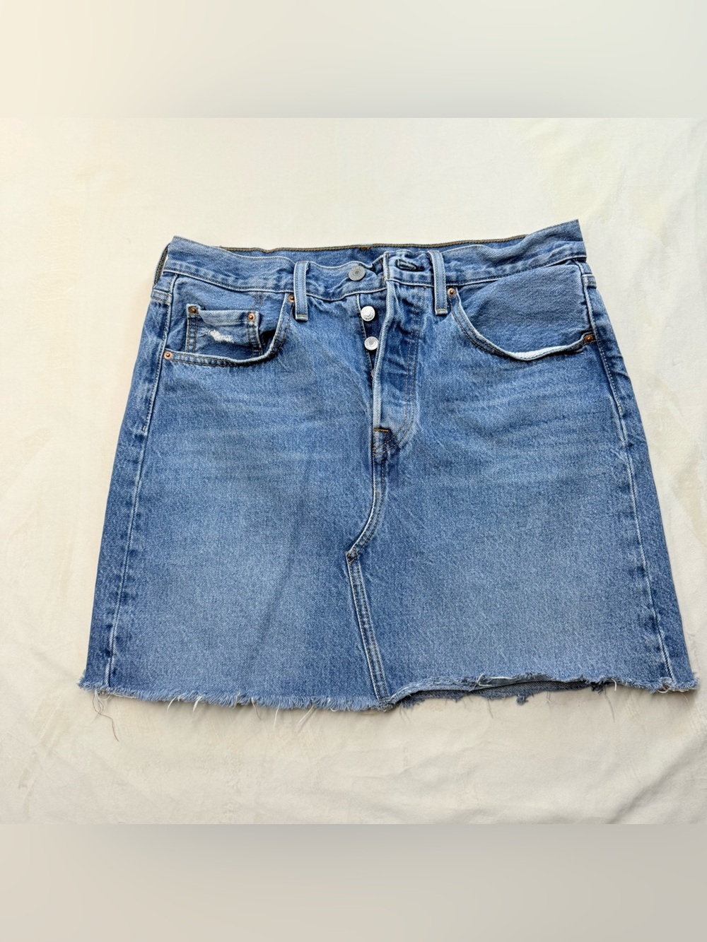 Levi’s Premium Denim Mini Skirt Women’s W30 Blue Raw Hem Button Fly Distressed